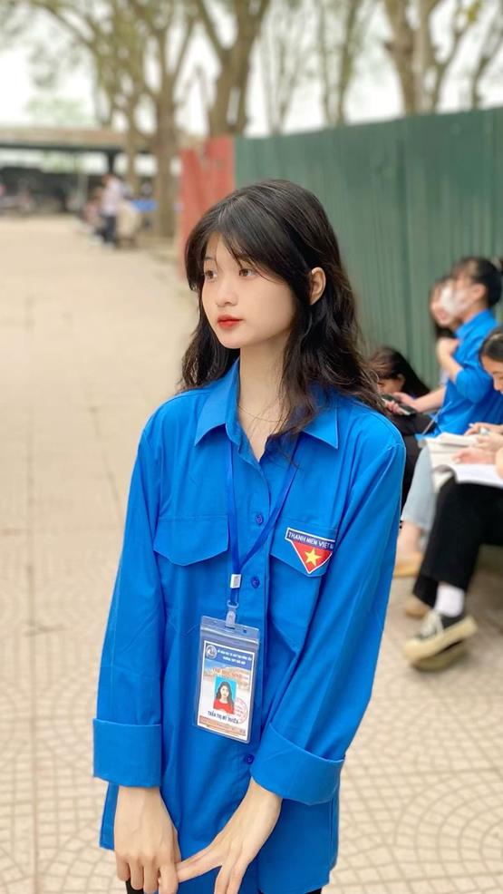 1001+ Hình Ảnh Gái Học Sinh Cấp 2 – Kỷ Niệm Trong Sáng, Tươi Đẹp Thanh Xuân