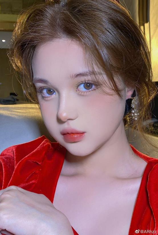 Bộ Sưu Tập 2025+ Ảnh Gái Nga – Hot Girl Nga Thần Thái & Hot Mạng