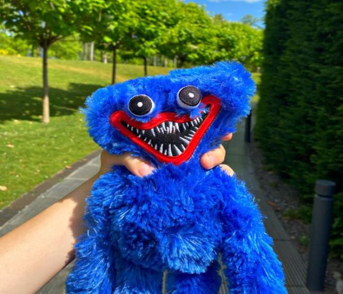 Hình gấu bông Huggy Wuggy