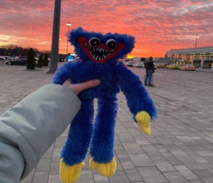 Hình gấu bông Huggy Wuggy